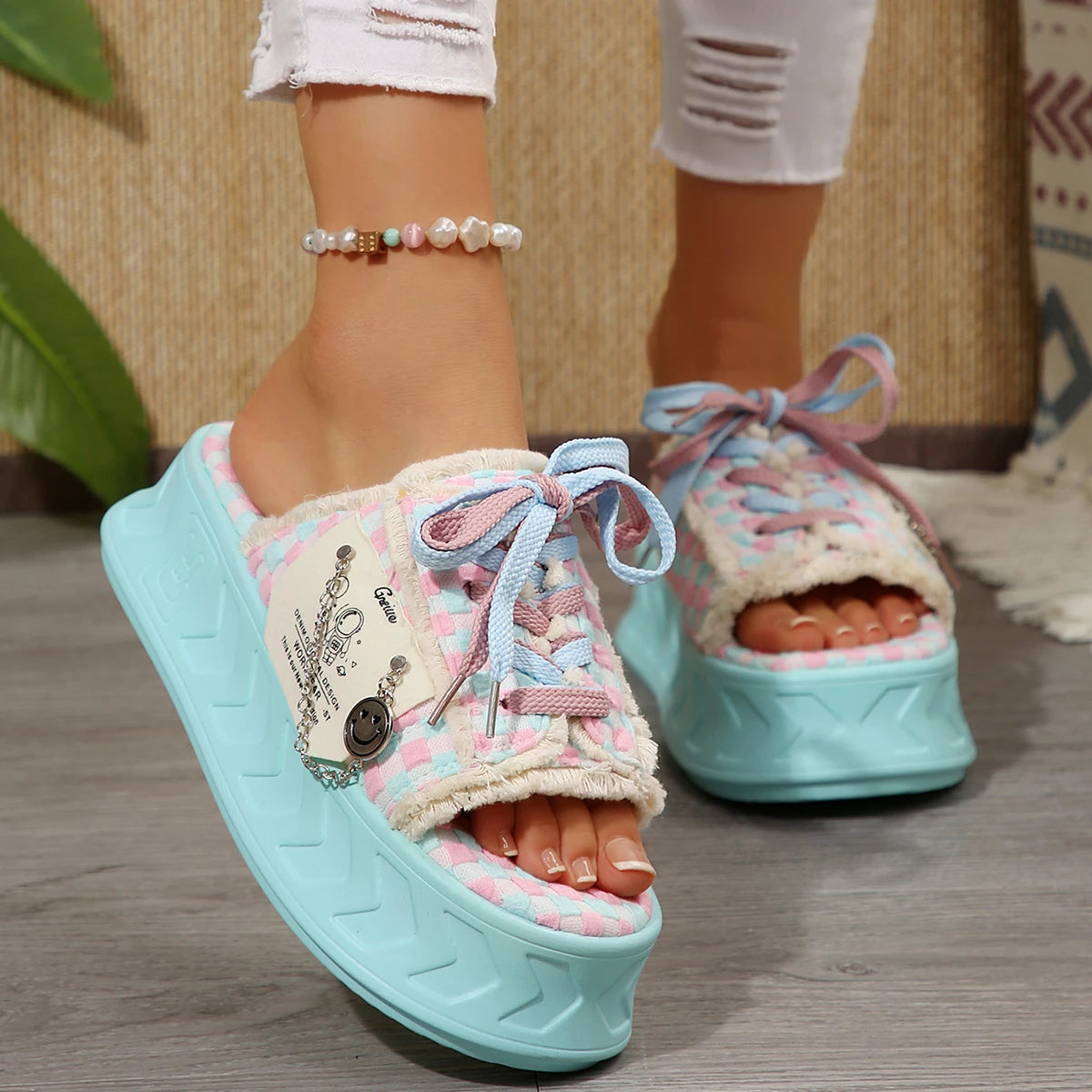 Trend Slippers Thick Sole Slippers Women Fashion New Soft New Flat Luxurious Rubber Fabric Graffiti Cross Strap Slipper Women