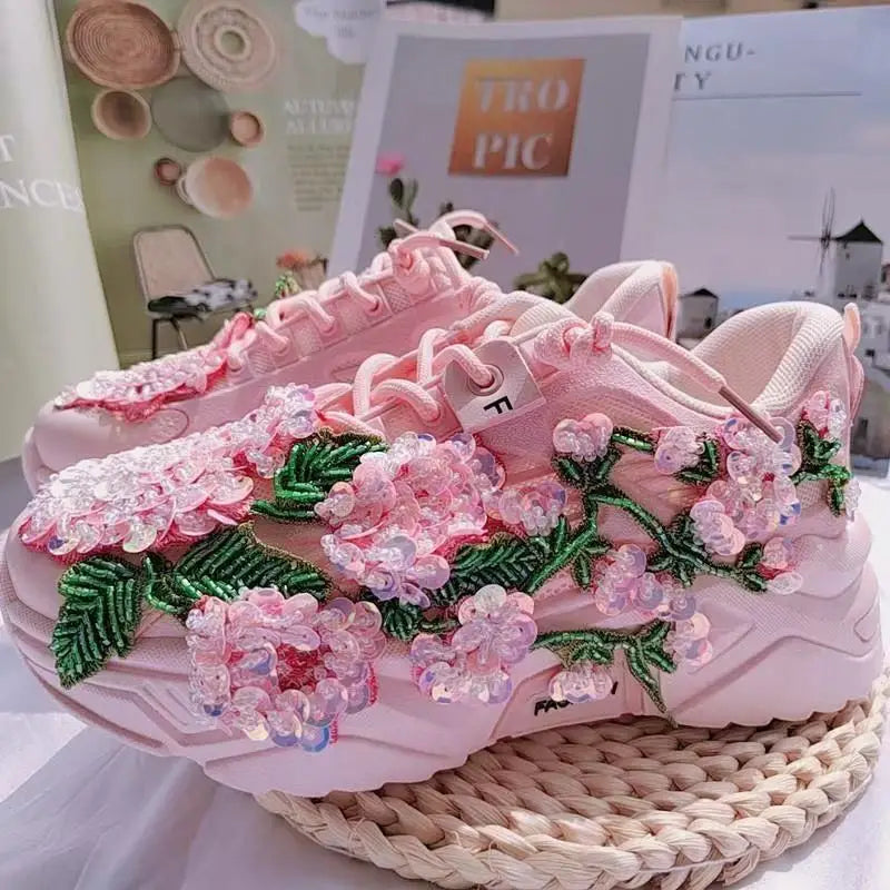 Sweet Cute Pink Women's Sports Shoes Designer Applique Embroidery Luxury Platform Shoes Lightweight Comfortable Girls Sneaker