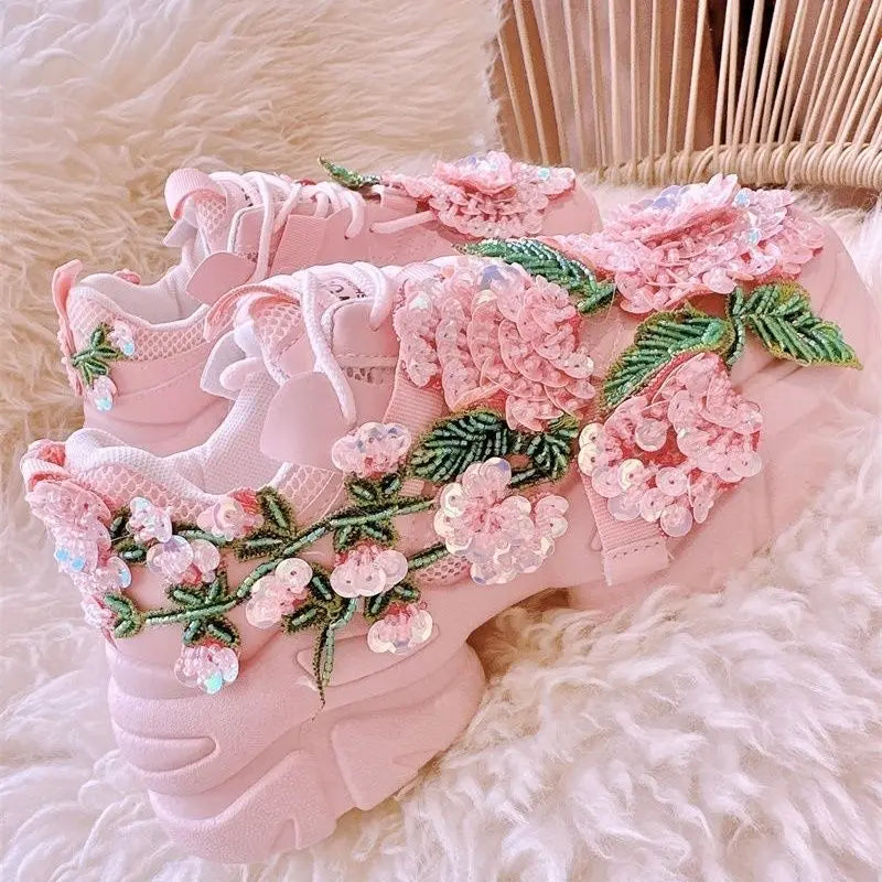 Sweet Cute Pink Women's Sports Shoes Designer Applique Embroidery Luxury Platform Shoes Lightweight Comfortable Girls Sneaker