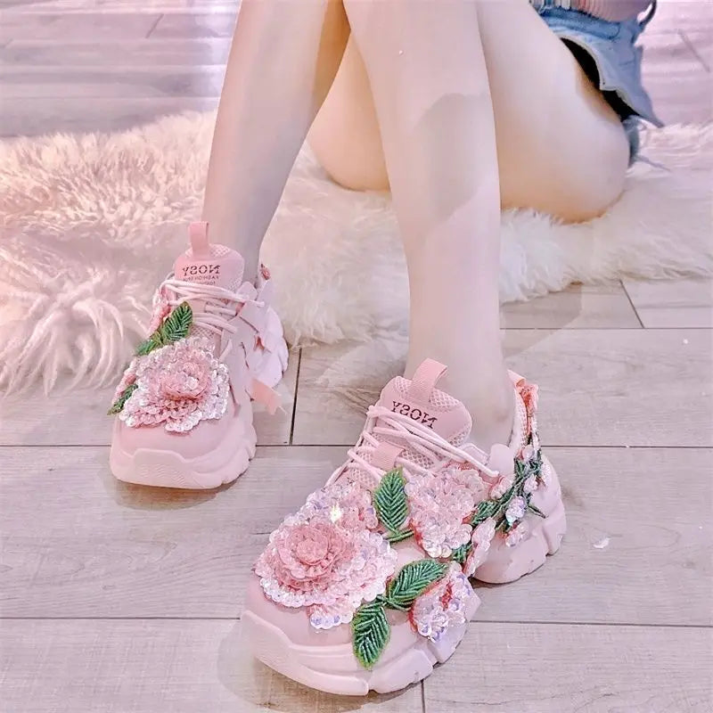 Sweet Cute Pink Women's Sports Shoes Designer Applique Embroidery Luxury Platform Shoes Lightweight Comfortable Girls Sneaker